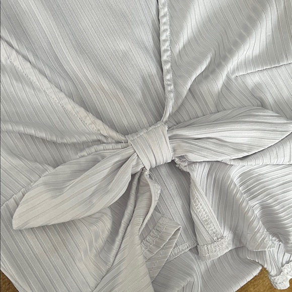 Revamped | Women’s Size XS White Ribbed Long-sleeve Tie-Front Blouse - Picture 6 of 6